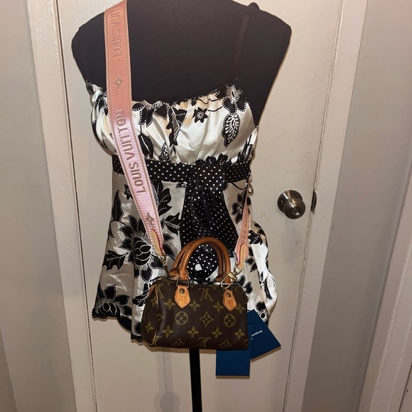 Louis Vuitton Brown speedy nano comes with certificate of authenticity - Picture 1 of 15